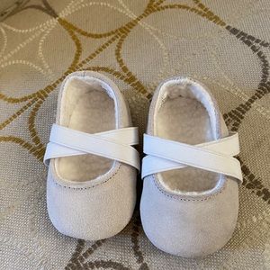 Gray suede Robeez 0-3